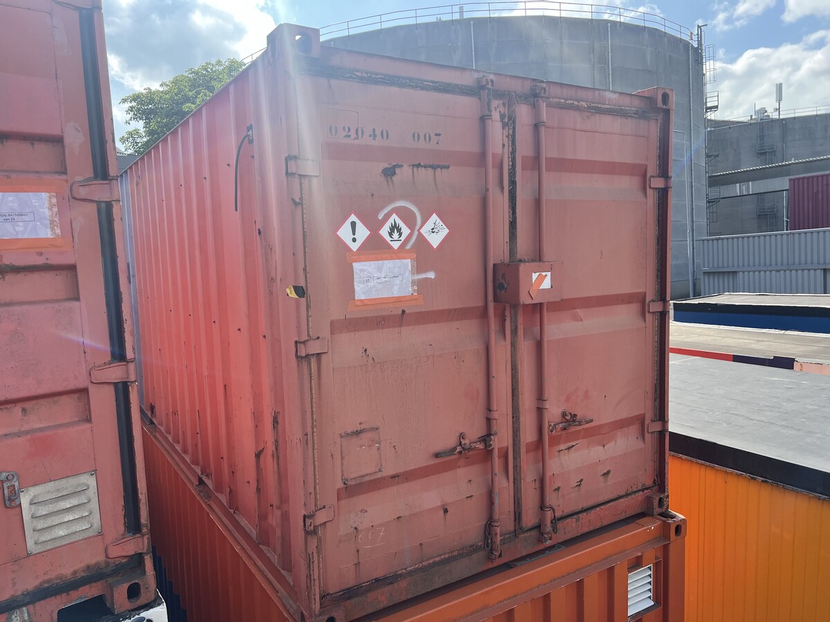 Afbeelding bij Opslagcontainer geisoleerd